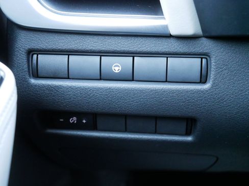 Certified 2023 Nissan Rogue SV image 26