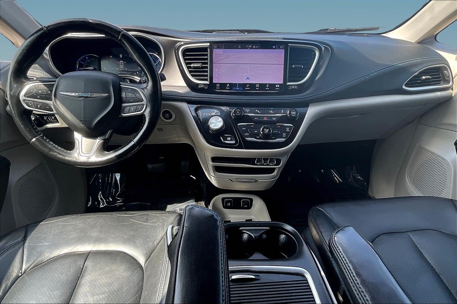 Used 2021 Chrysler Pacifica Touring-L FWD image 7