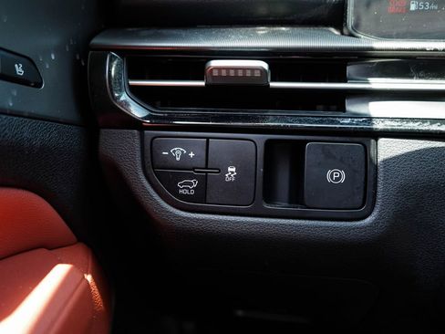 Used 2026 Kia Sportage SX FWD image 32