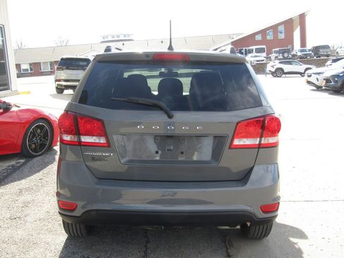 Used 2019 Dodge Journey SE w/ Connectivity Group image 4