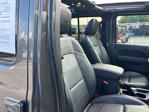 Used 2022 Jeep Wrangler Unlimited Sahara w/ Safety Group AWD/4WD image 25