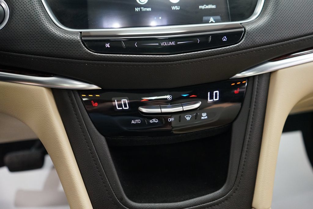 Used 2018 Cadillac XT5 Luxury AWD/4WD image 37