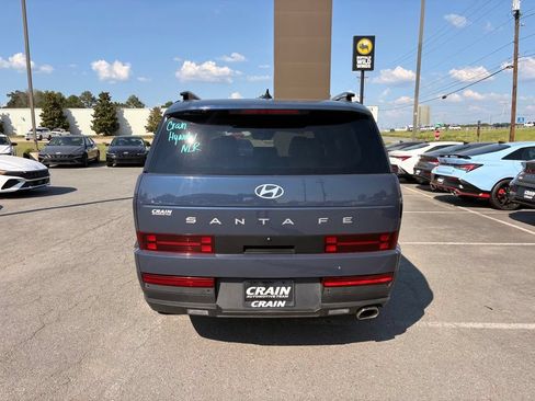 Used 2025 Hyundai Santa Fe SEL FWD image 6