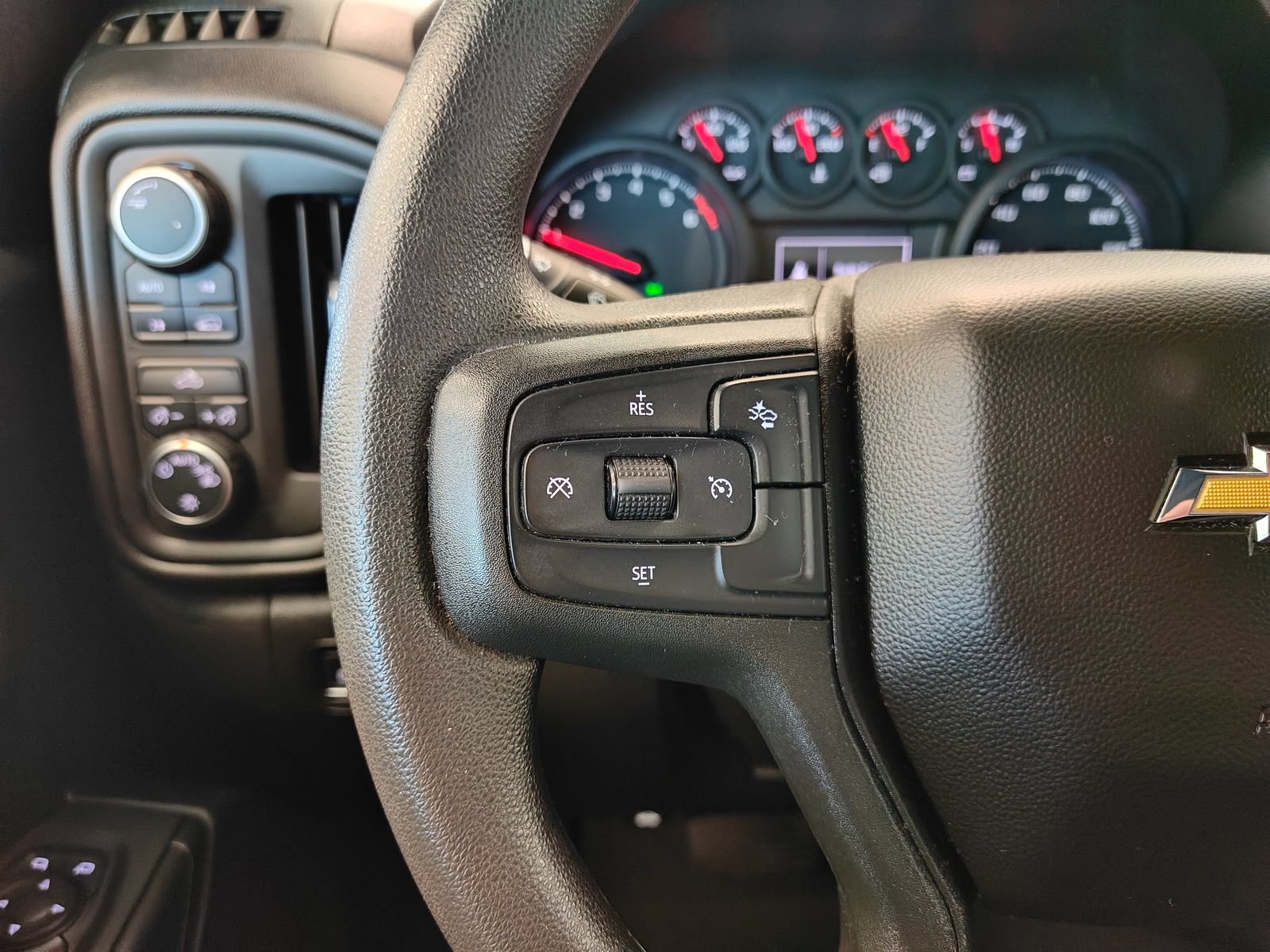 Used 2025 Chevrolet Silverado 1500 Custom AWD/4WD image 17