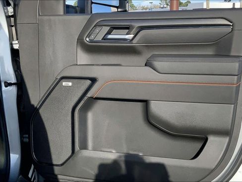 Used 2025 GMC Sierra 2500 AT4 w/ AT4 Premium Plus Package image 22