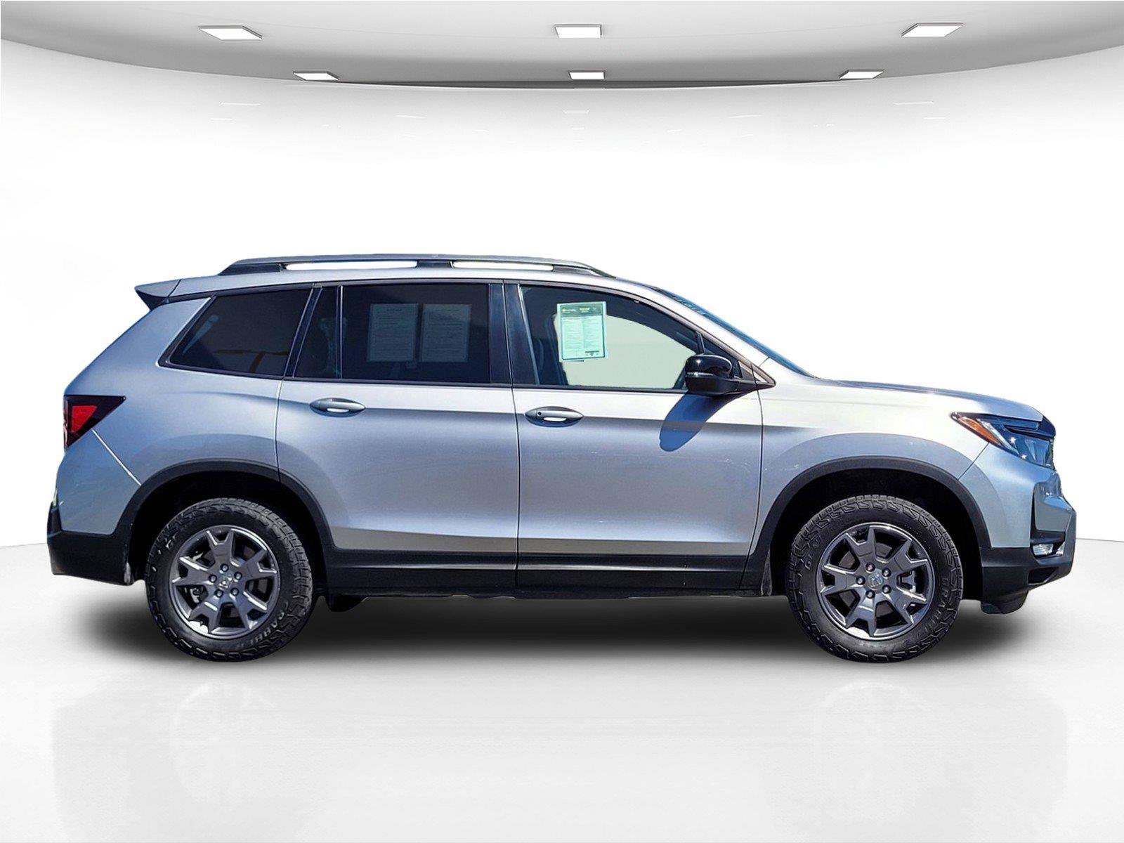 Used 2024 Honda Passport TrailSport image 5