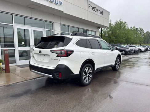 Used 2022 Subaru Outback Limited AWD/4WD image 3