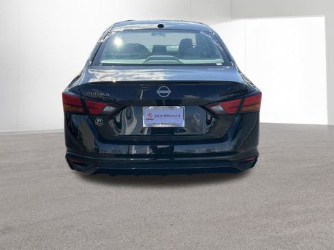 Certified 2025 Nissan Altima 2.5 SV image 5