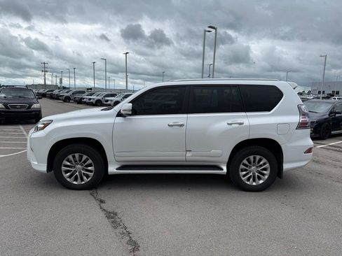 Used 2017 Lexus GX 460 Premium AWD/4WD image 22
