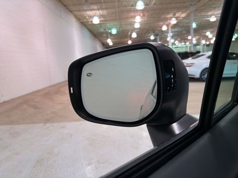 Used 2022 Subaru Forester Limited image 23