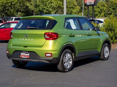 Certified 2022 Hyundai Venue SE w/ Cargo Package FWD image 7