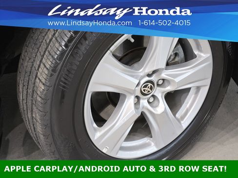 Used 2024 Toyota Highlander LE image 24