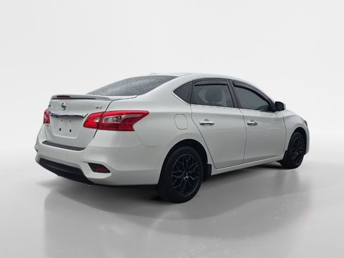 Used 2019 Nissan Sentra SV image 5