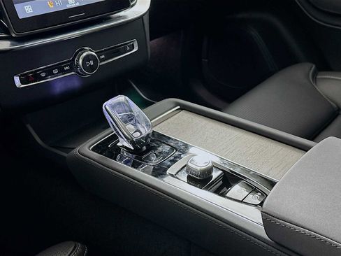 New 2025 Volvo XC90 T8 Ultra w/ Protection Package Premier image 16