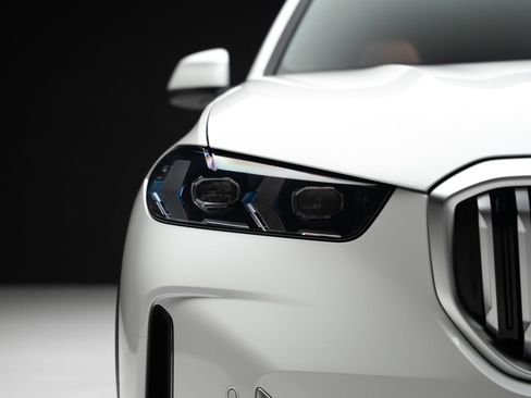Used 2024 BMW X5 sDrive40i w/ Premium Package RWD image 9