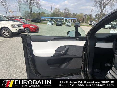 Used 2022 Tesla Model X Plaid AWD/4WD image 10