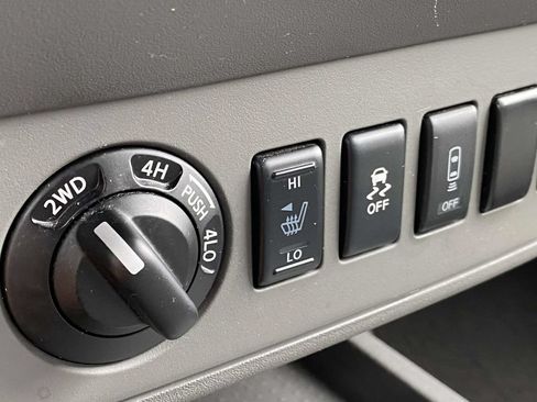 Used 2021 Nissan Frontier SV AWD/4WD image 29