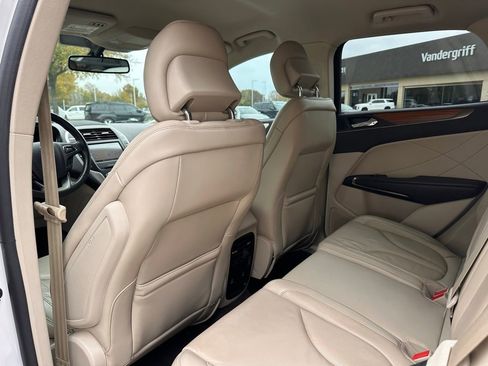 Used 2019 Lincoln MKC Select w/ Select Plus Package image 17