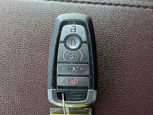 Used 2024 Ford Expedition Max Limited AWD/4WD image 32