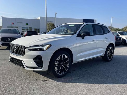 New 2026 Volvo XC60 B5 Plus w/ Protection Package Premier image 24