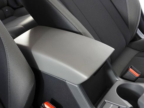 Certified 2025 Subaru Crosstrek 2.0i Premium image 16