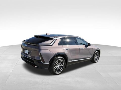New 2026 Cadillac Lyriq Luxury image 4