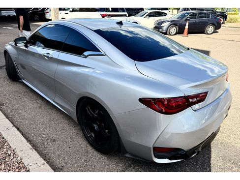 Used 2018 INFINITI Q60 3.0t Luxe RWD image 3