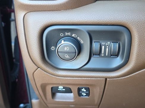 Used 2021 RAM 1500 Laramie image 16