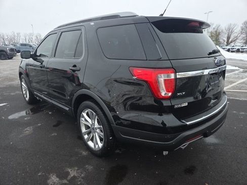 Used 2018 Ford Explorer XLT w/ Equipment Group 202A image 11