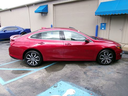 Used 2025 Chevrolet Malibu RS image 7