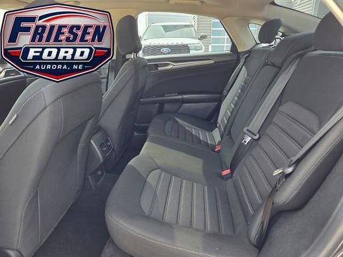 Used 2020 Ford Fusion SE AWD/4WD image 22