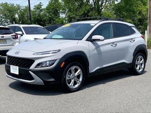 Used 2023 Hyundai Kona SEL AWD/4WD image 2