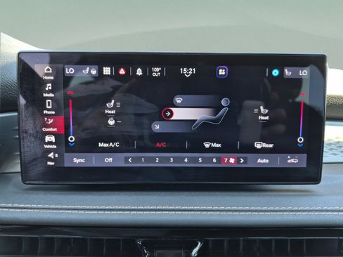Used 2025 Alfa Romeo Tonale AWD/4WD image 29