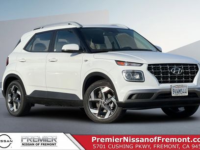 Used 2025 Hyundai Venue SEL