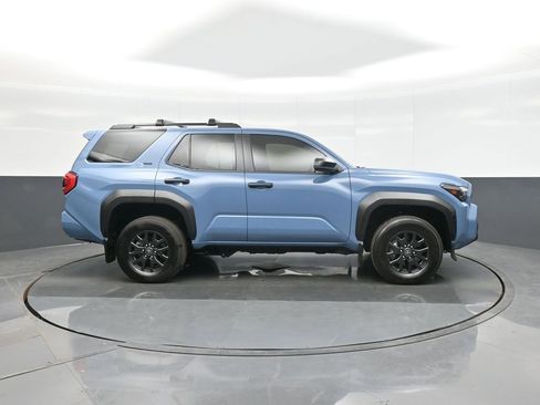 Used 2025 Toyota 4Runner SR5 image 8