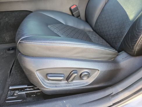 Used 2021 Toyota Camry XSE image 15