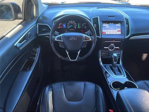 Used 2016 Ford Edge Titanium w/ Technology Package image 19
