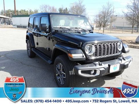 New 2025 Jeep Wrangler Sahara w/ Technology Group image 7