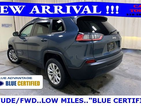 Used 2020 Jeep Cherokee Latitude w/ Cold Weather Group image 6