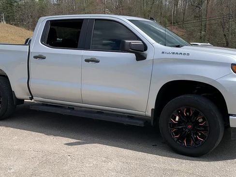 Used 2021 Chevrolet Silverado 1500 Custom image 6