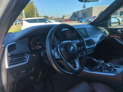 Used 2022 BMW X5 xDrive40i w/ Premium Package image 2