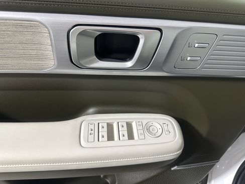 Used 2025 Hyundai Santa Fe Calligraphy AWD/4WD image 11