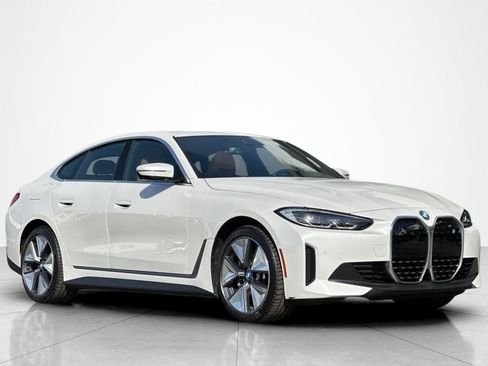 Used 2023 BMW i4 eDrive35 w/ Premium Package RWD image 7