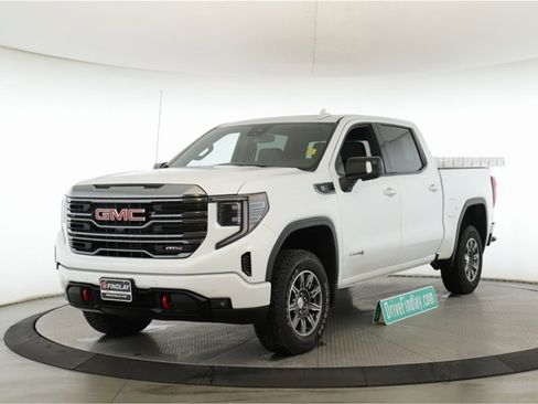 Used 2024 GMC Sierra 1500 AT4 w/ AT4 Preferred Package image 10