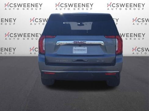 Used 2021 GMC Yukon SLT w/ SLT Premium Package image 4