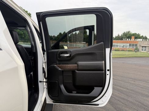 Used 2019 GMC Sierra 1500 Denali w/ Denali Ultimate Package AWD/4WD image 22