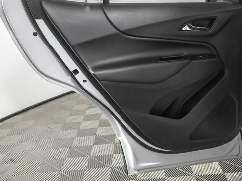 Used 2018 Chevrolet Equinox LT image 40