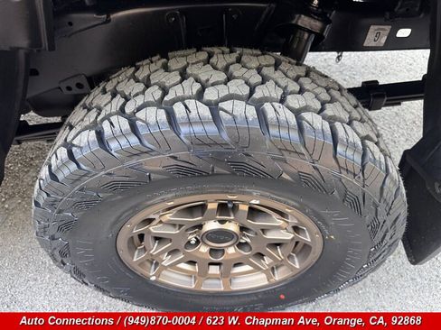 Used 2019 Toyota Tacoma TRD Sport AWD/4WD image 39