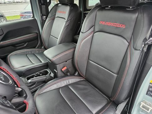 Used 2024 Jeep Wrangler Unlimited Rubicon image 22