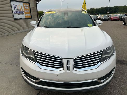 Used 2016 Lincoln MKX Reserve w/ Climate Package AWD/4WD image 2